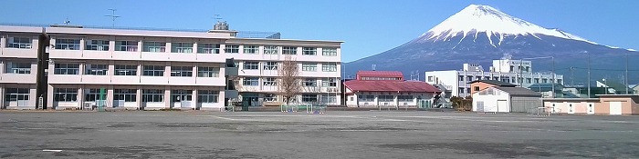 （写真）富士南中学校
