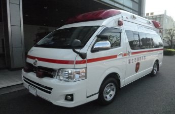 (写真)高規格救急車