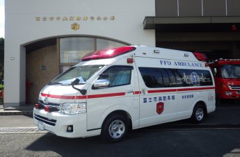 （写真）高規格救急車