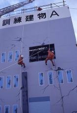 （写真）静岡県・富士市総合防災訓練での救出訓練