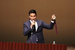 （写真）松田さんの講演