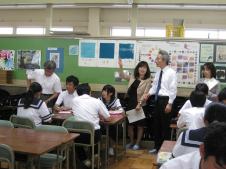 （写真）須津中3年生美術授業風景