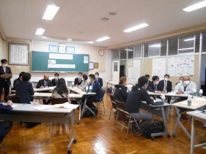 （写真）富士第一小学校　懇談の様子2