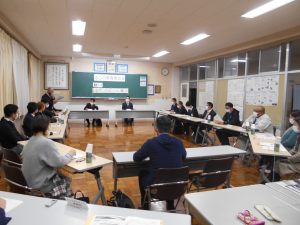 （写真）富士第一小学校　懇談の様子1