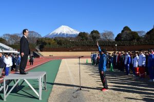 （写真）開会式での選手宣誓