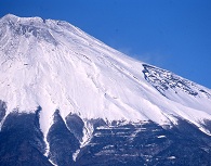 富士山に浮き出るかぐや姫