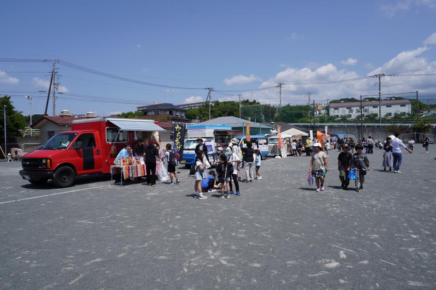 R7スポフェスキッチンカー