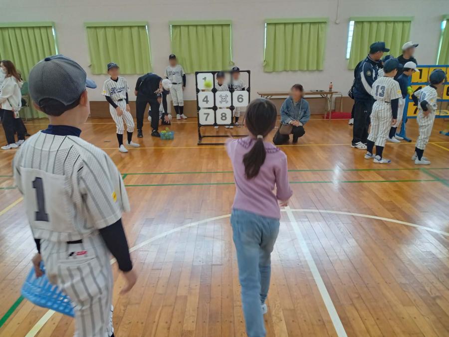 ストラックアウト