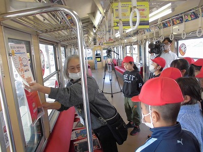 だるま電車の様子1