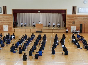 生徒会立合演説会の様子1