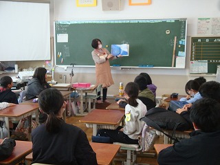 読み聞かせの様子