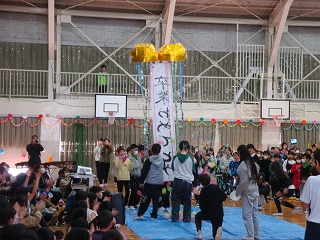 卒業を祝う会の様子