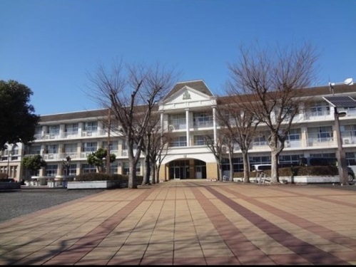 写真：岩松北小学校校舎
