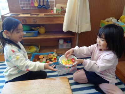 （写真）預かり保育の様子（1）
