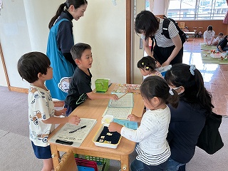優しく受け付け
