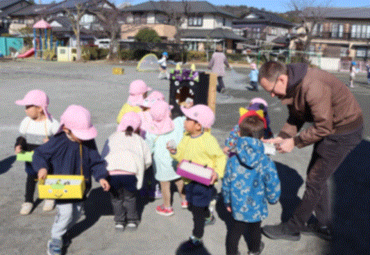 鬼退治をしている写真