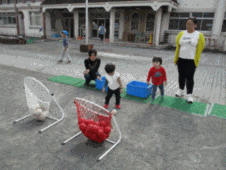 （写真）戸外遊び2