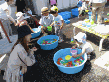 （写真）水遊び2