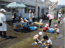 （写真）水遊び4