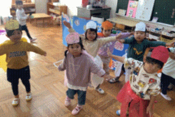 オペレッタで遊んでいる写真
