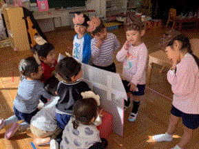 『3びきのこぶた』のオペレッタの写真