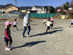 『おおかみさん』の鬼ごっこの写真