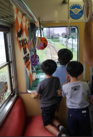 電車ハロウィン
