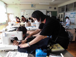 家庭科の様子1