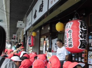 未来のまちづくり。商店街の方々に挨拶6