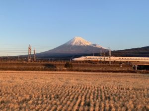 初日の出に照らされる富士山2