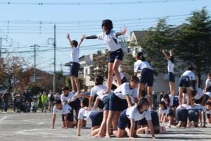 1月12日「スポーツ大会　5,6年生　組体操の要素を取り入れた表現運動2」2