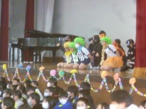 2月28日「卒業を祝う会(3) ～オープニングのミニ劇場～」3