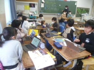 2月29日　4年生　社会「国際交流のさかんなまちづくり」1