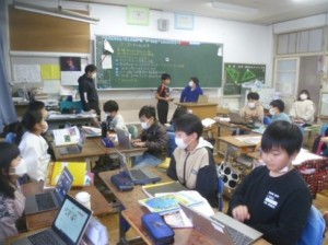 2月29日　4年生　社会「国際交流のさかんなまちづくり」3