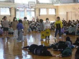 3月1日「卒業を祝う会(5) ～3年生の出し物～」1