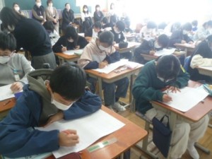 3月11日　6年生　算数「データの活用」2