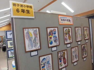 (写真)6年生の作品　絵