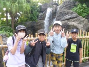 11月15日　6年生「修学旅行1日目　東京ディズニーランド3」2