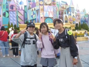 11月15日　6年生「修学旅行1日目　東京ディズニーランド4」1