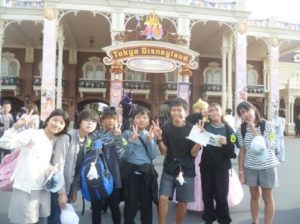 11月15日　6年生「修学旅行1日目　東京ディズニーランド4」2