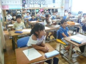 11月16日　2年生　生活「めざせ生きものはかせ」3
