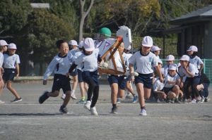 12月11日　3,4年生「スポーツ大会　～ダービー～」2