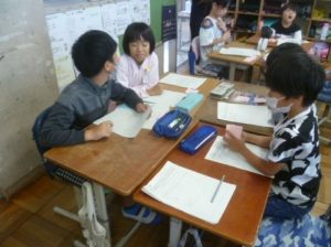 12月27日　3年生　総合「田子浦地区の自慢を紹介しよう」2