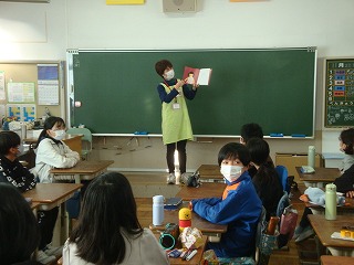 11月22日　読み聞かせ2