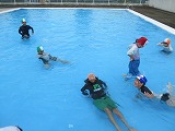 着衣水泳の様子1