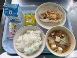 （写真）2024年10月8日の給食