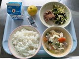 （写真）2024年10月18日の給食