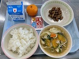 （写真）2024年12月19日の給食