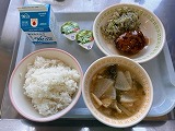 （写真）2023年11月16日の給食