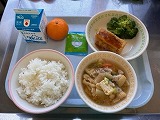 （写真）2023年11月22日の給食